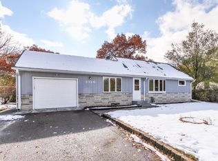 2126 Hillview Rd, Mounds View, MN 55112