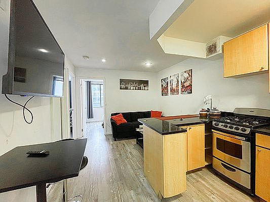 1st image of 614 10th Ave #2B