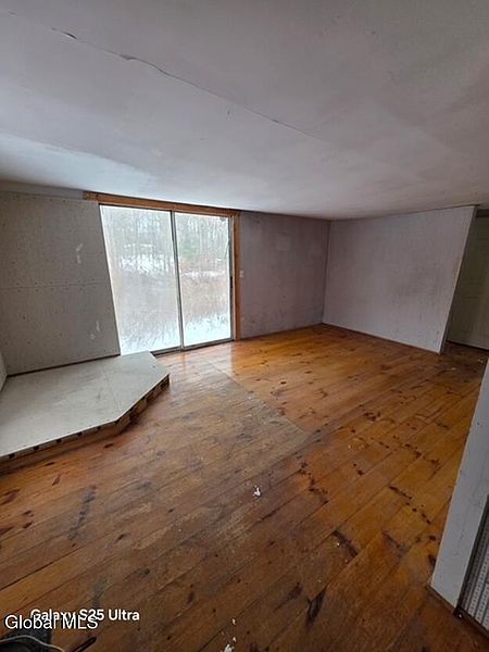 4th image of 324 Federal City Road