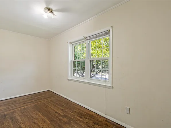 87-02 188th Street image 11 of 28