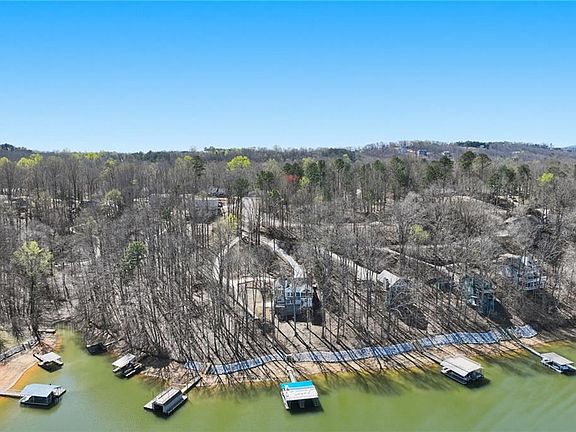 3rd image of 3116 Lake Ranch Cir #59