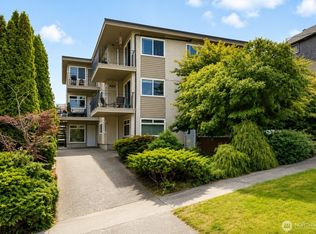 2707 W Jameson Street, Seattle, WA 98199