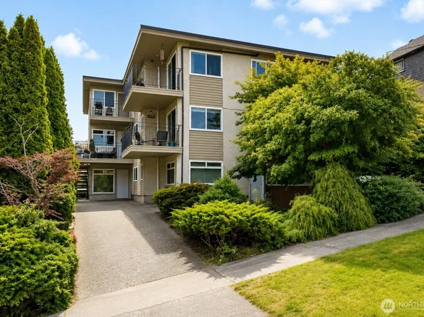 2707 W Jameson Street, Seattle, WA 98199