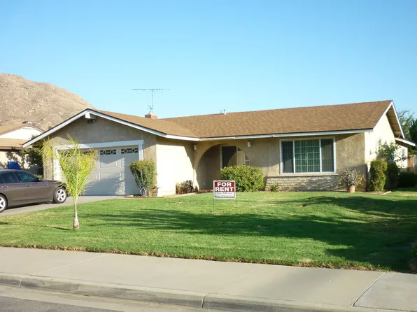 170 Shady Grove Dr, Riverside, CA 92507