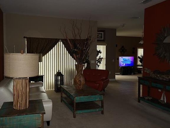 2nd image of 2541 Summerland Way