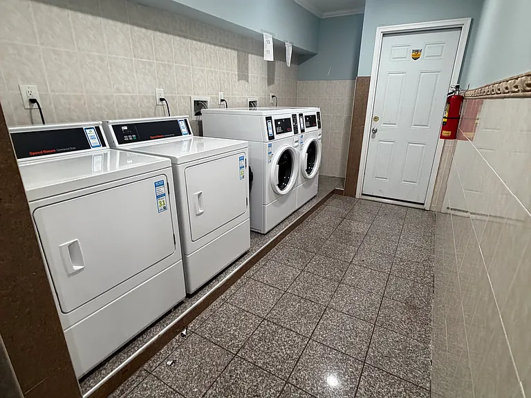 377 Danforth Ave #9B — Photo 9