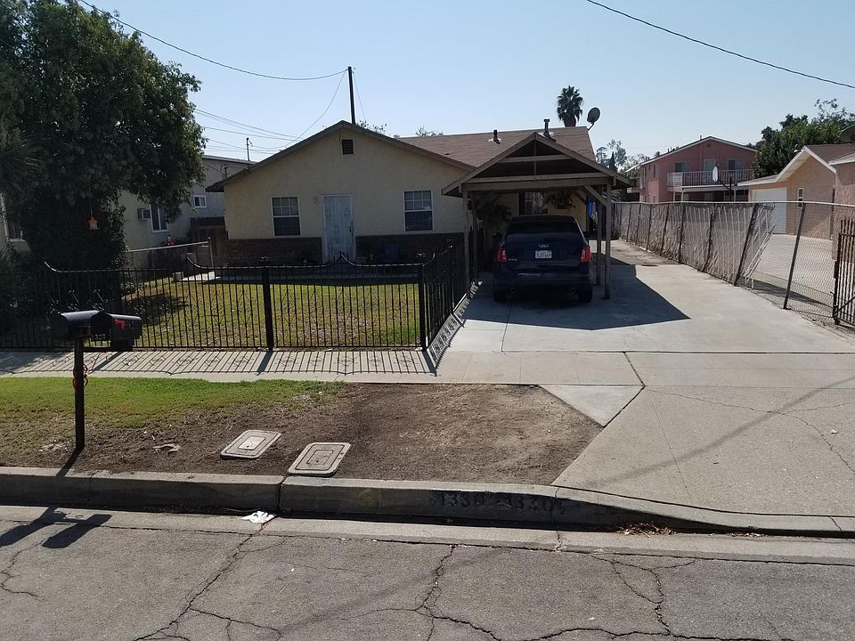 1330 w 11 st. front house