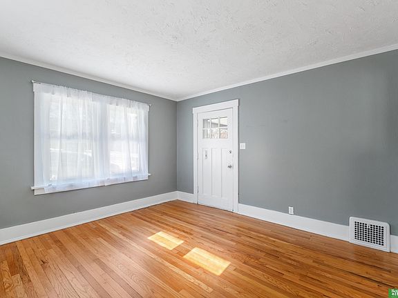 3rd image of 3119 S 23rd St