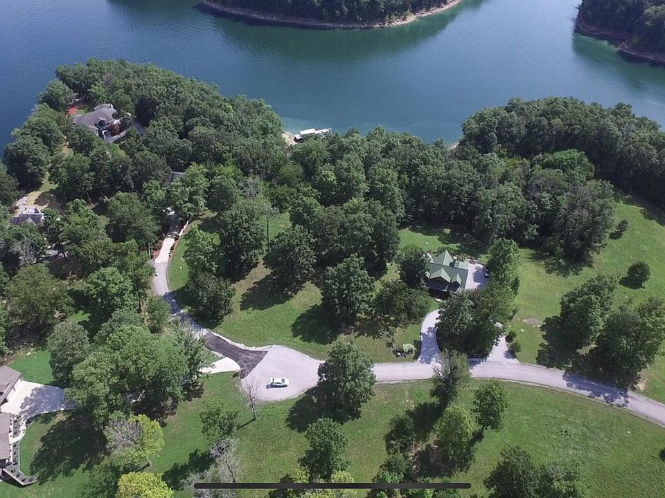 1st image of 29 Hickory Point Dr