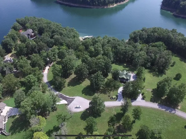 29 Hickory Point Dr, Monticello, KY 42633