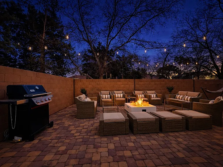 4226 Rosalyn Ridge St — Photo 8