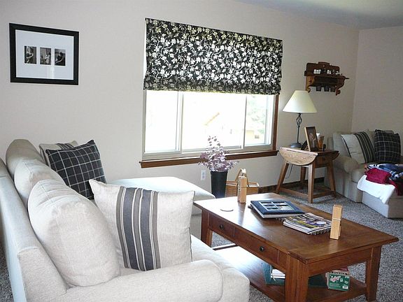 4th image of 16014 Black Sheep Ln