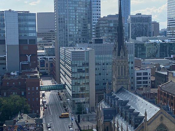 5th image of 77 Shuter St #2112