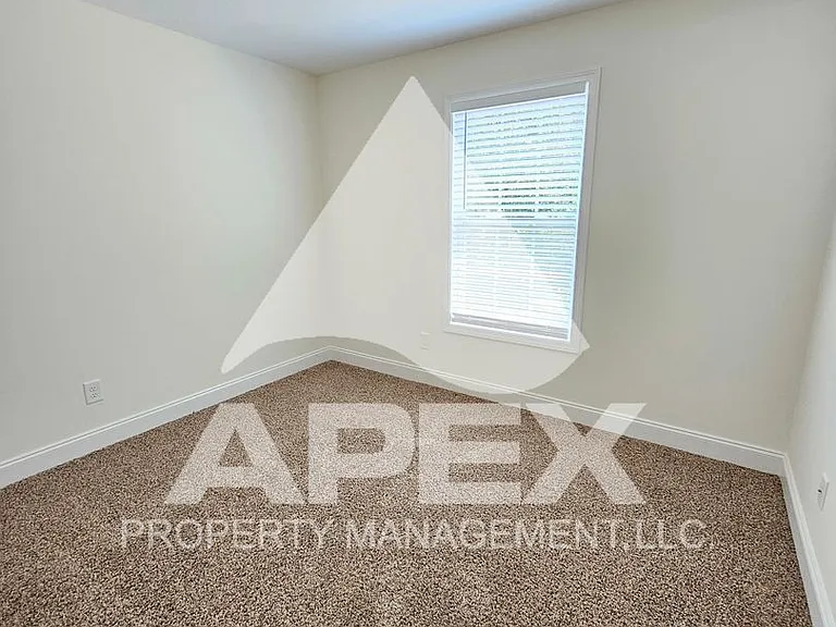 8029 Poplar Grove Ln — Photo 21