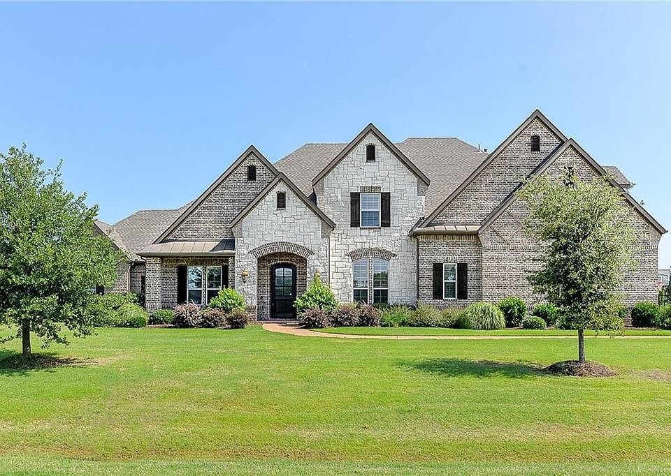 1st image of 606 Burke Dr