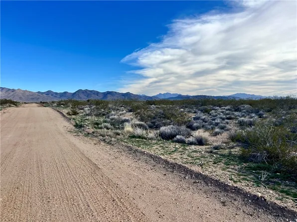 0 W Double B Ranch Dr, Golden Valley, AZ 86413