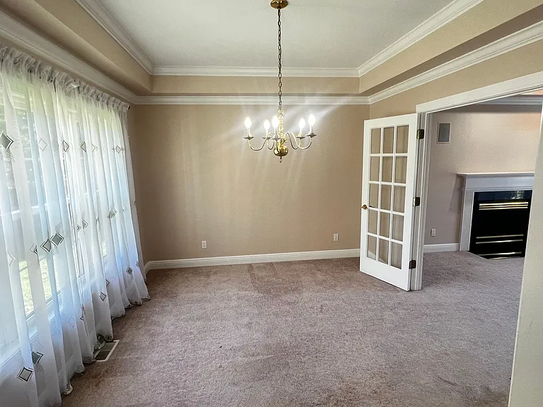 2708 Bayhill Dr — Photo 4