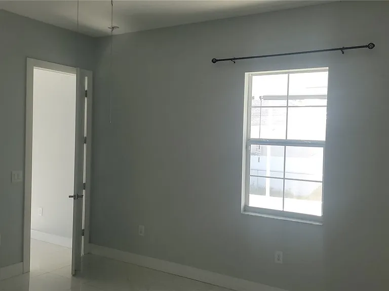 653 Foxchase Dr — Photo 22