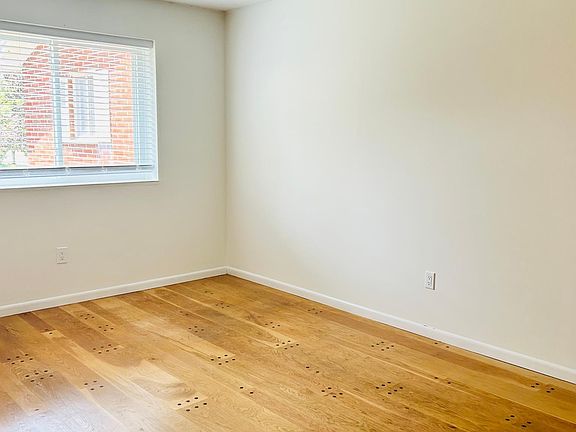 3rd image of 33 Bayberry Dr APT 3