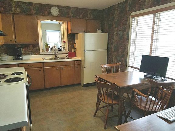 Kitchen/Eating