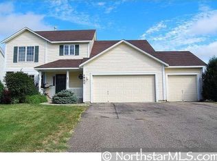 1921 Groveland Way, Shakopee, MN 55379