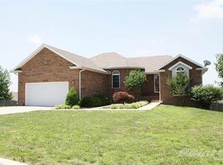 2818 W Saratoga, Ozark, MO 65721