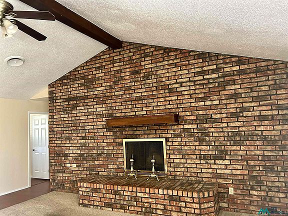 3rd image of 927 W Cochiti Ave