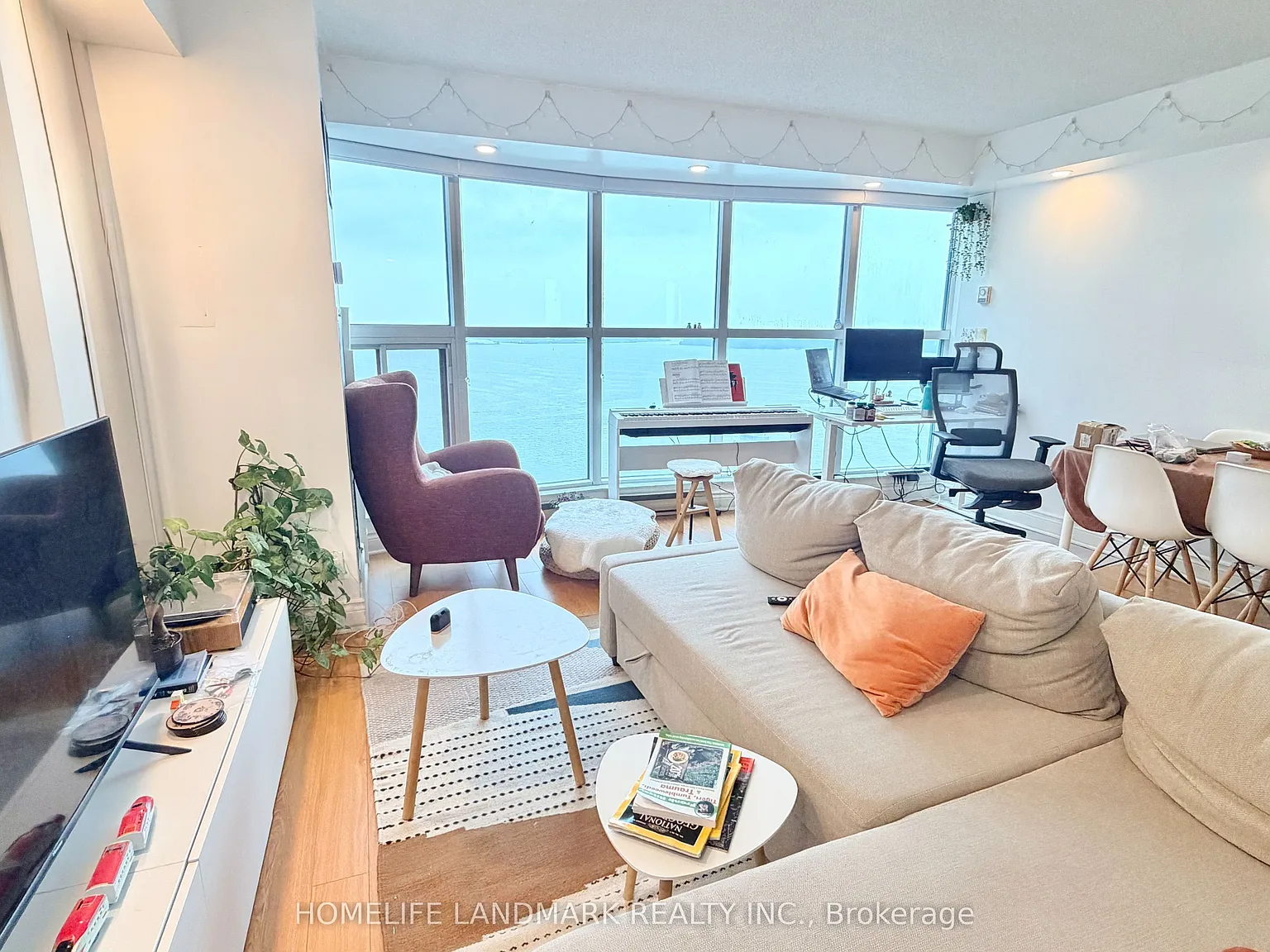 Studio, $2,250 — Photo 2