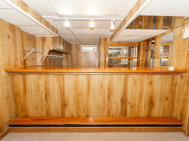 649 S Wisconsin Ave — Photo 16