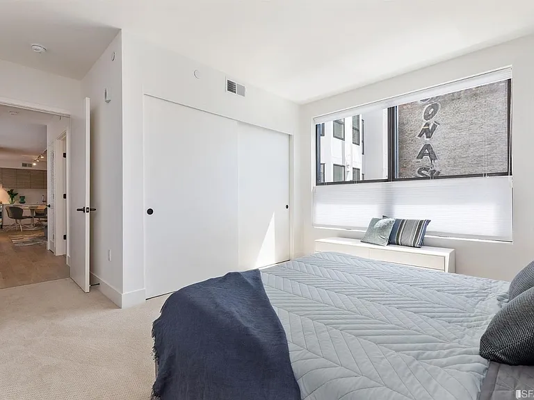 719 Larkin St #704 — Photo 5