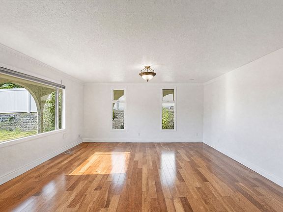 2nd image of 402 Truro St