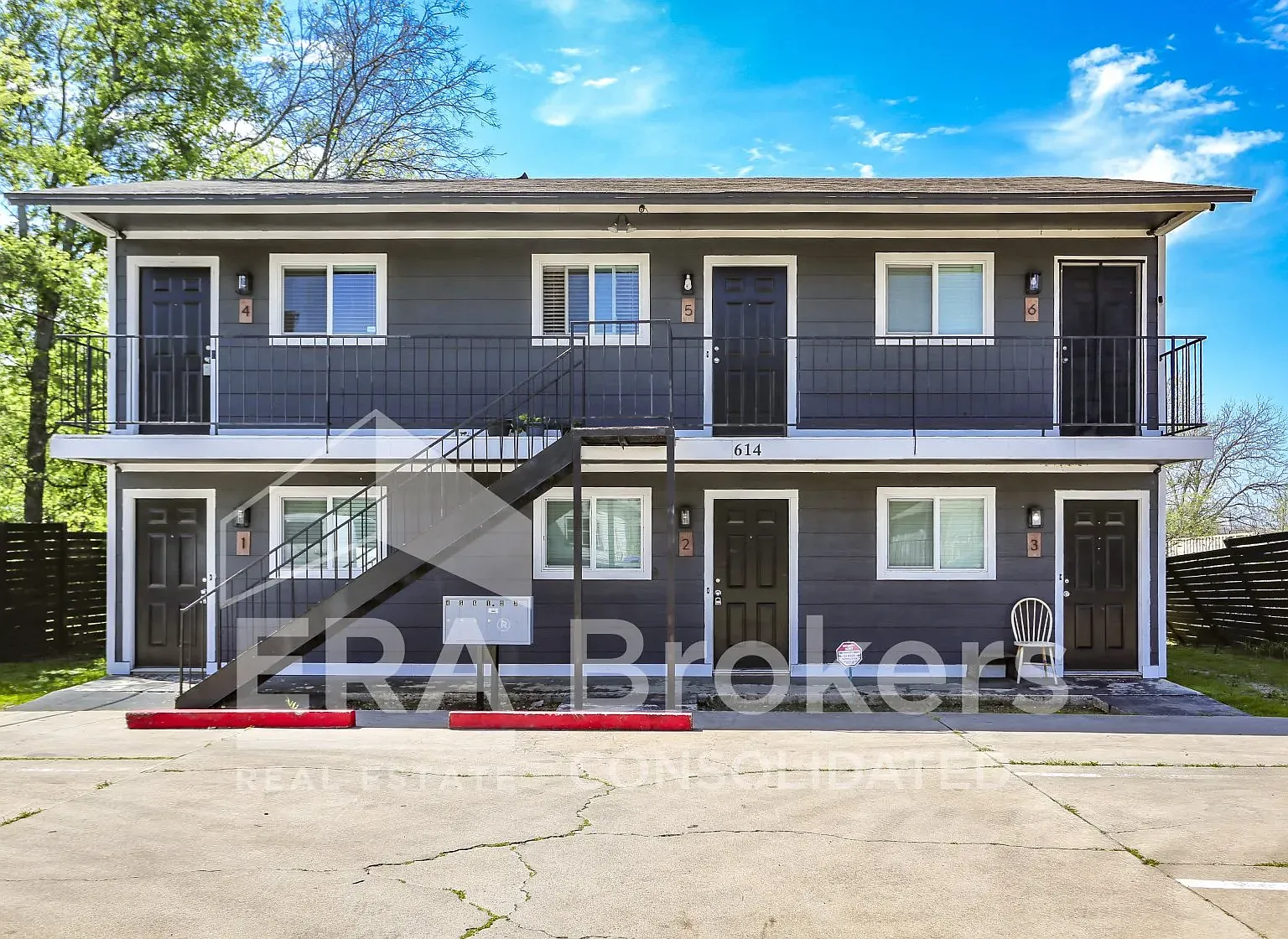 ADAMS614 — Photo 1