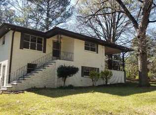 516 Rutledge Dr, Midfield, AL 35228