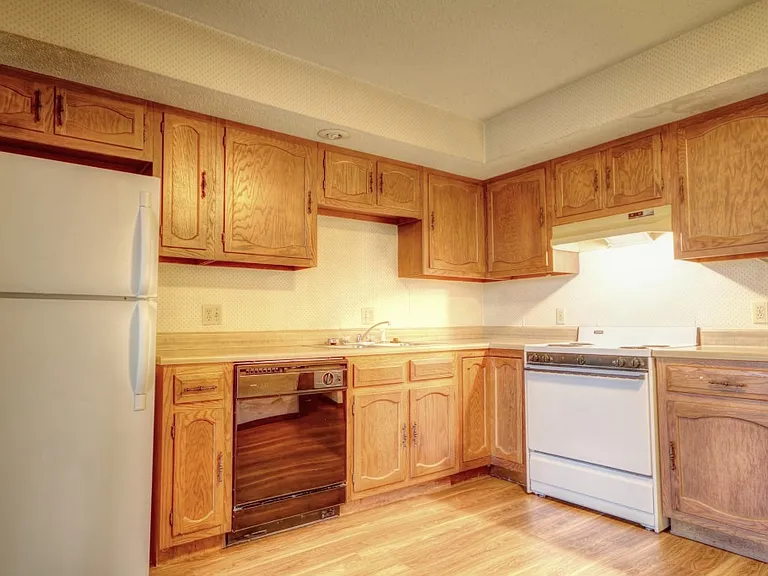 2502 Myers Ct — Photo 6