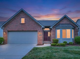 4448 Sunset Blvd, Grand Blanc, MI 48439