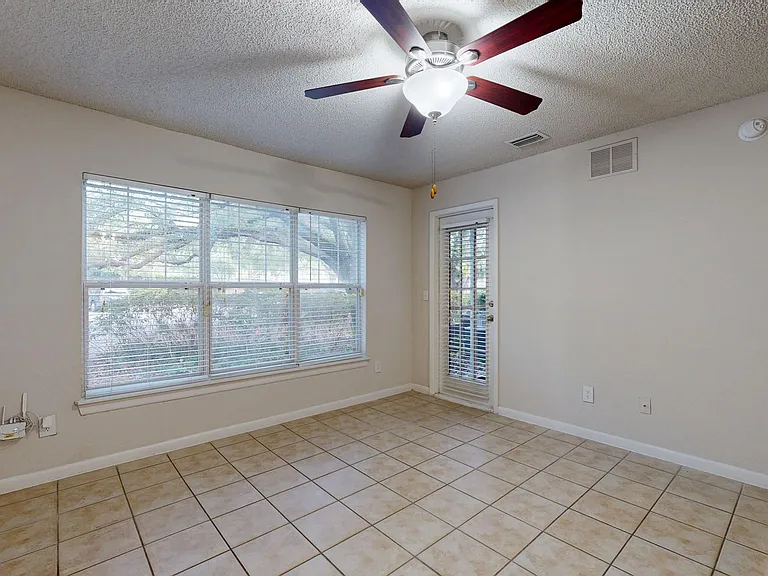 Altamira Place Apartment Homes — Photo 53