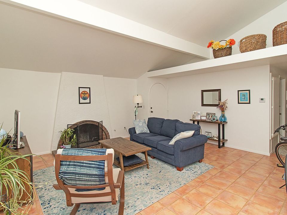 1st image of 407 Los Arbolitos Blvd