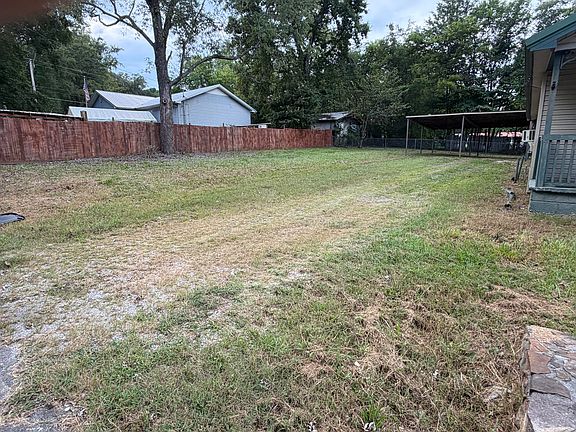 3rd image of 808 McLemore St
