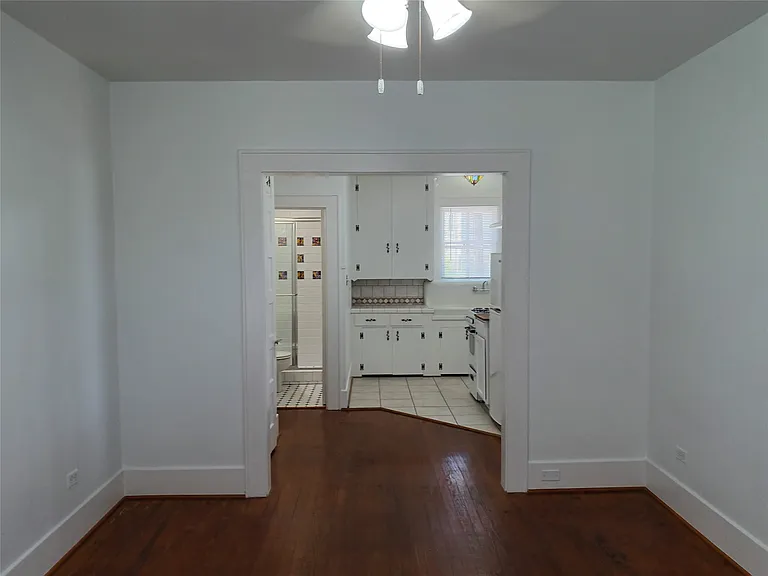 2924 Avenue P 1/2 #1 — Photo 10