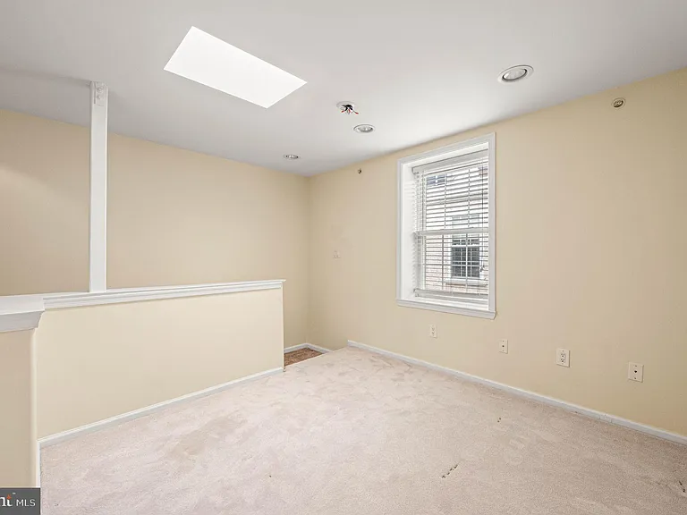 1027 N 4th St #P — Photo 11