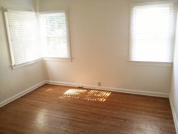 5th image of 1625 N Mar Vista Ave
