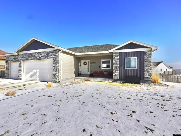 5252 Henning Loop, Casper, WY 82609