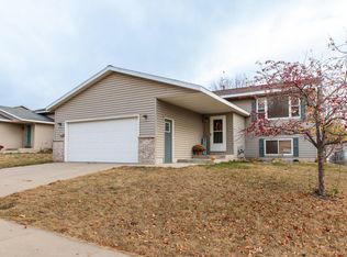 2746 Knollwood Dr SE, Rochester, MN 55904