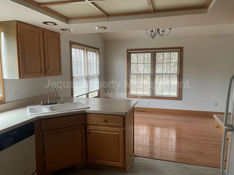 285 Trafalgar Trl — Photo 4