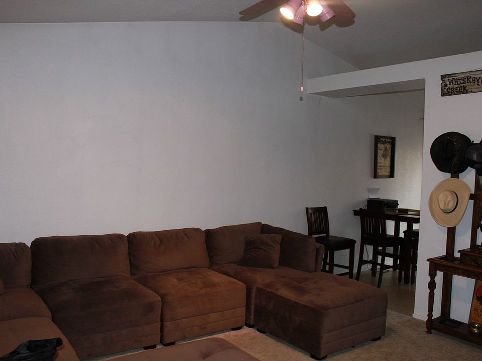 2nd image of 441 Maag Ave