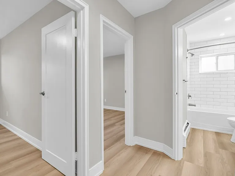 163 Macgregor Cres — Photo 9