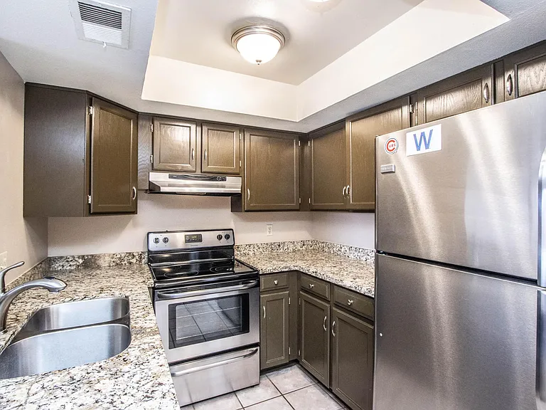 540 N May St #3143 — Photo 10
