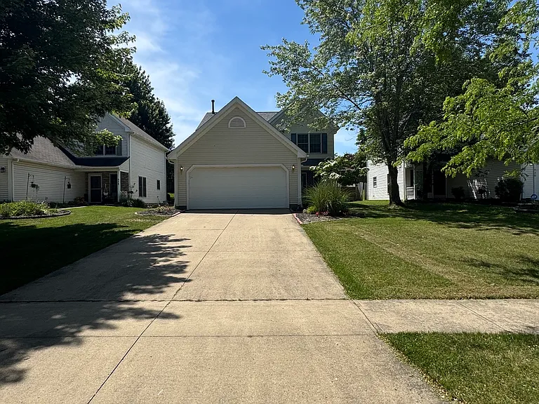 434 Charleton Dr — Photo 1