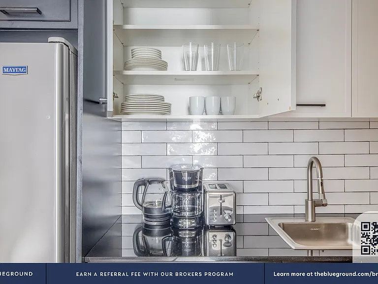 67 Wall St #13B — Photo 9