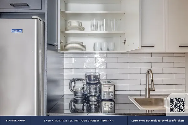 Rented by The Blueground | media 9